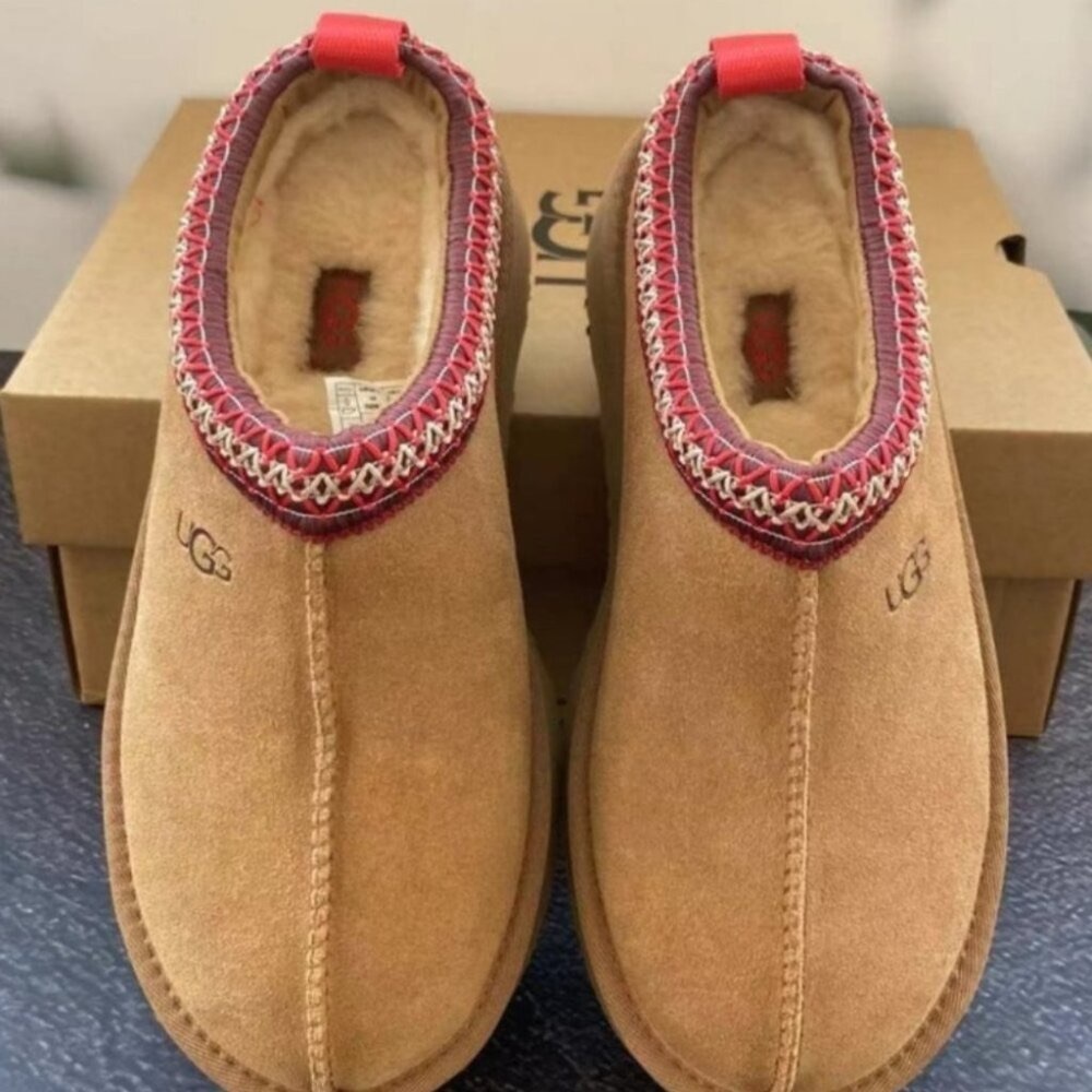 UGG Women's Tan and Red Platform Sandals🍞 - Picture 4 of 6